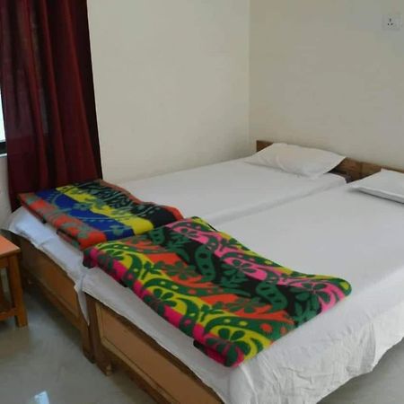 Middle Way Home Stay Bodh Gaya Buitenkant foto