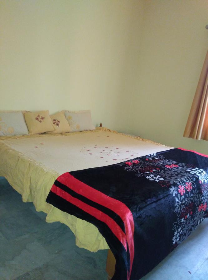 Middle Way Home Stay Bodh Gaya Buitenkant foto
