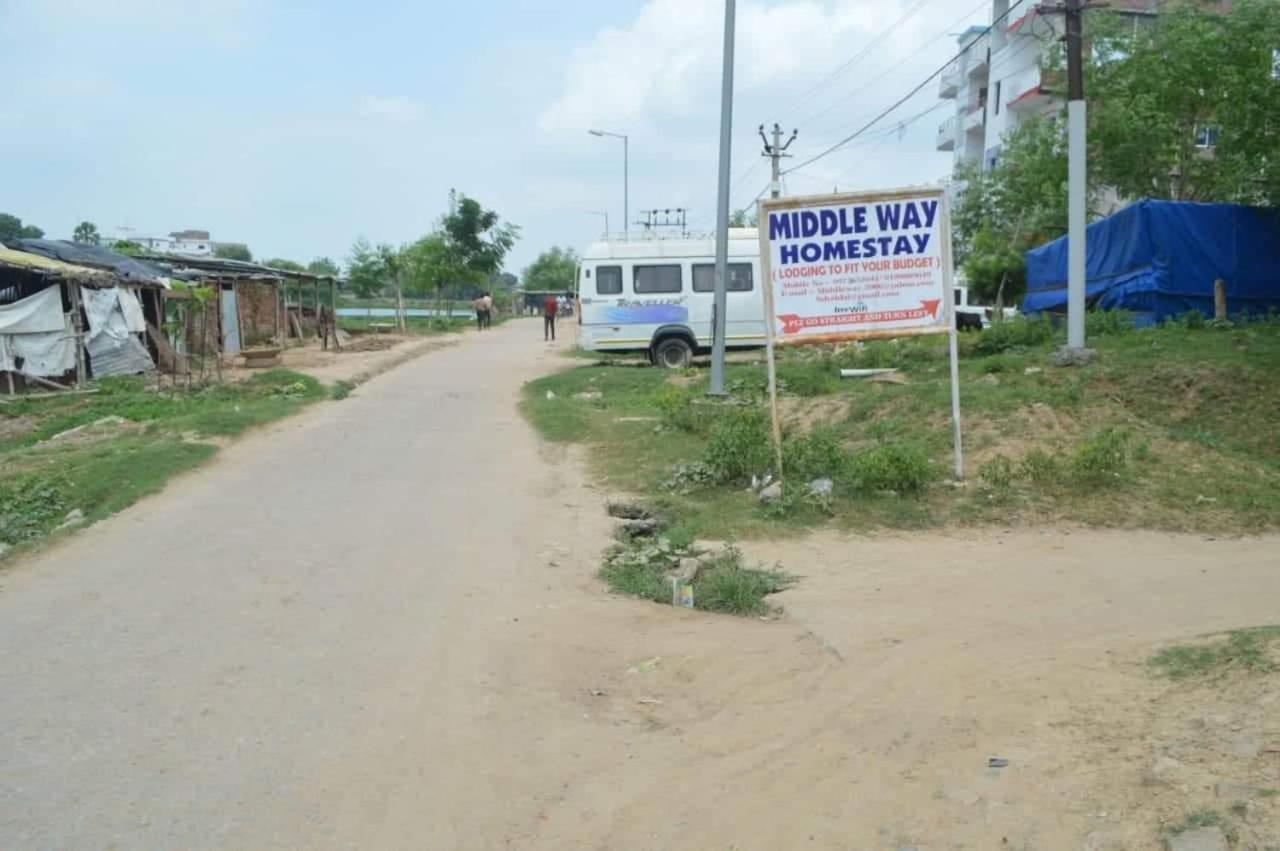 Middle Way Home Stay Bodh Gaya Buitenkant foto
